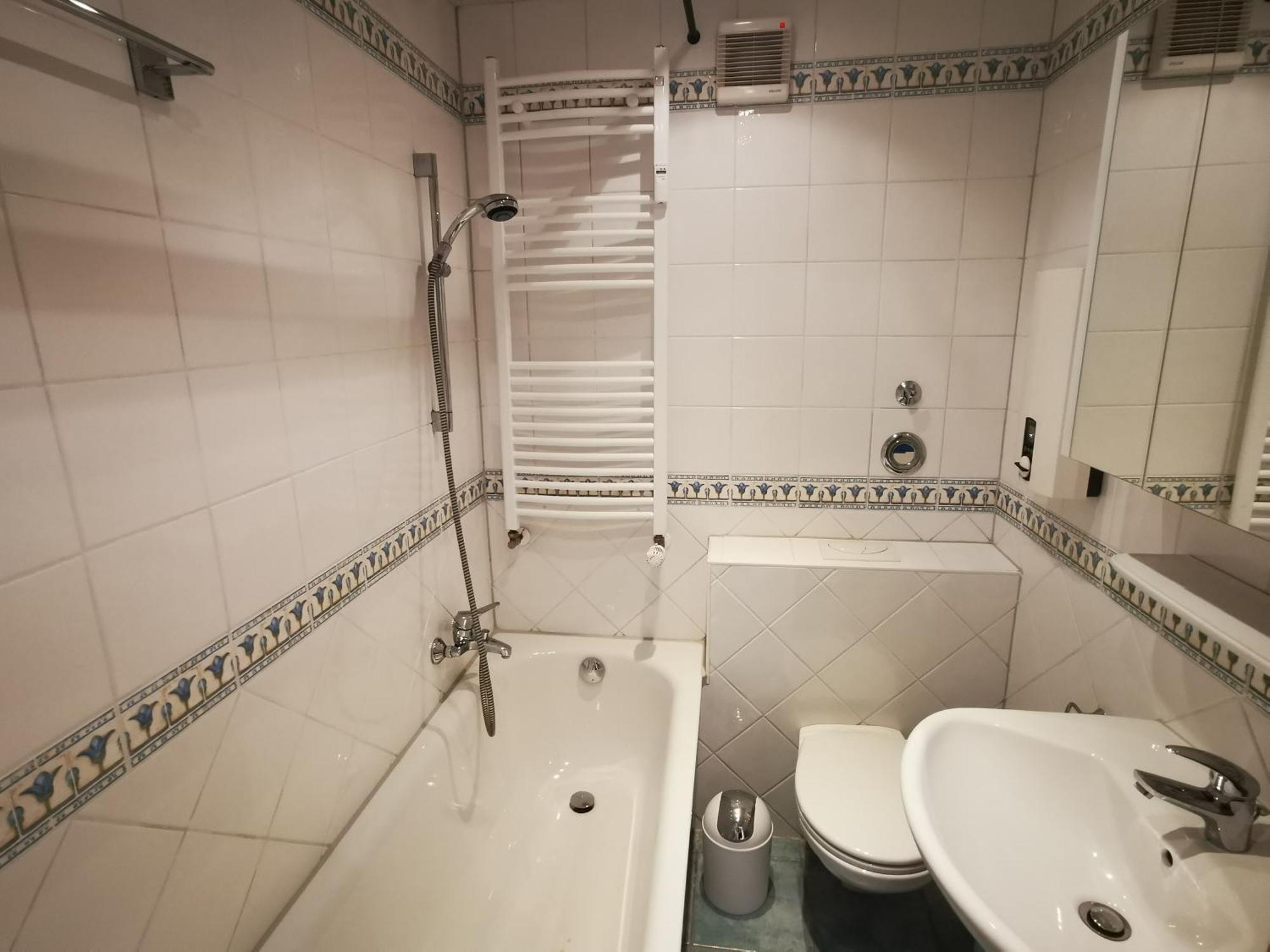 Koblenzliebe Mosel 3-zimmer Balkon Parking Apartment *